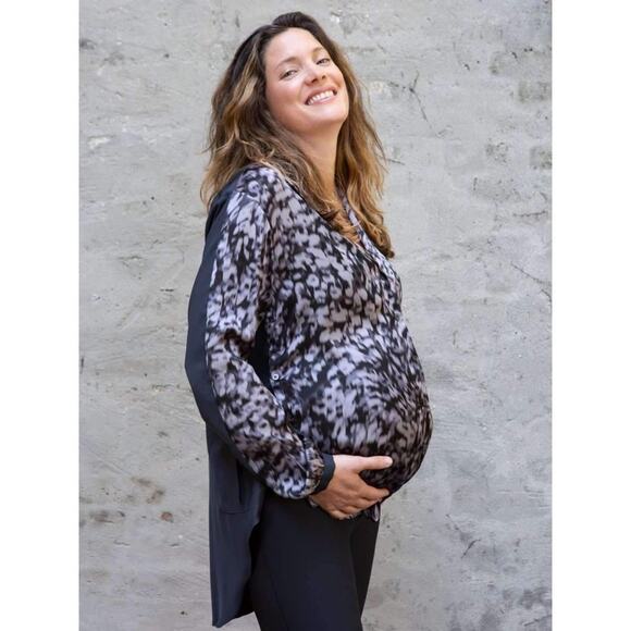 Glowe Side Hustle Dark Leopard Long Sleeves Button Down Shirt Women’s Small - Picture 11 of 12